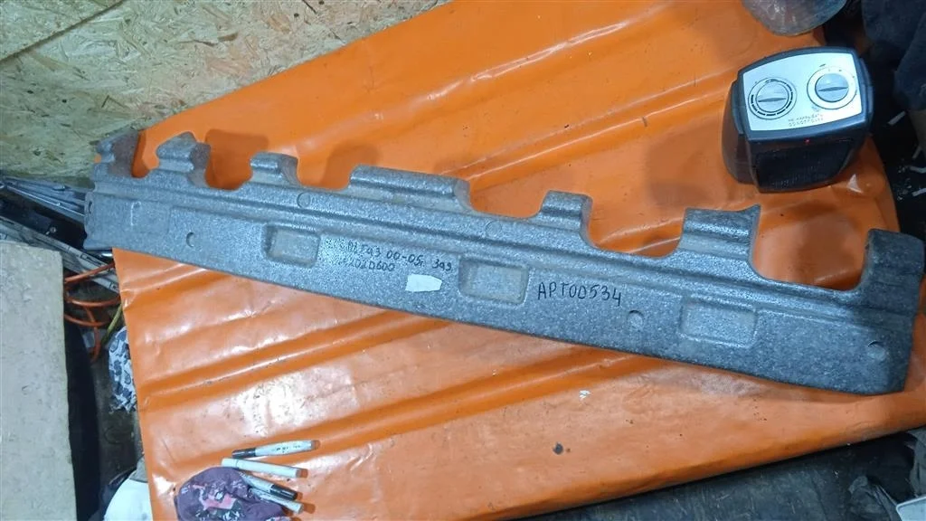 Абсорбер заднего бампера Hyundai Elantra (2000-20