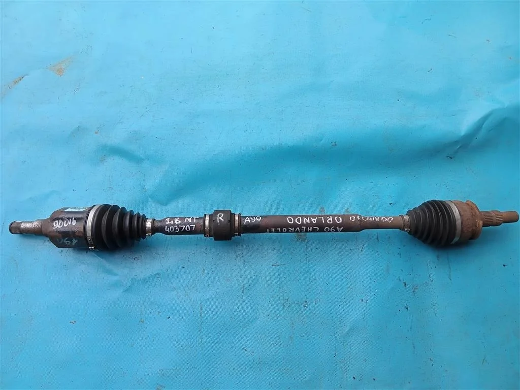 Приводной вал передний правый Chevrolet Orlando (