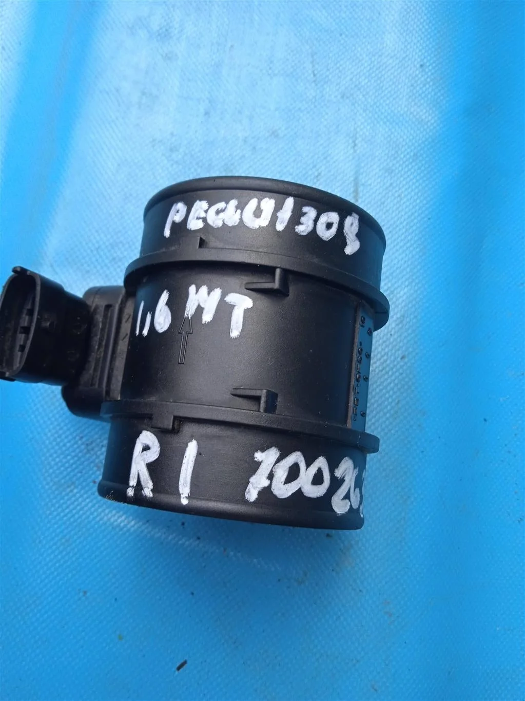 Датчик массового расхода воздуха Peugeot 308 (200