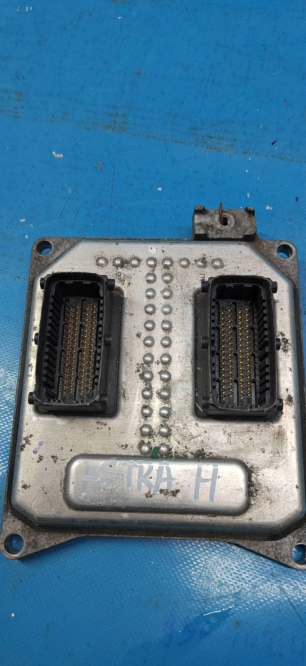 Блок управления  двигателя Opel Astra H (2004-201