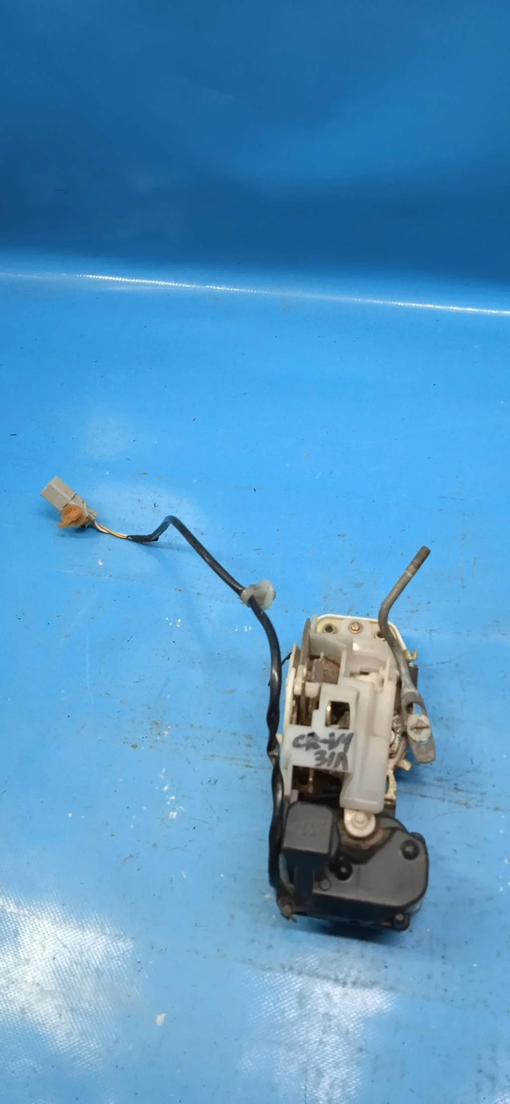 Замок двери задней левой Honda CR-V 1996-2002