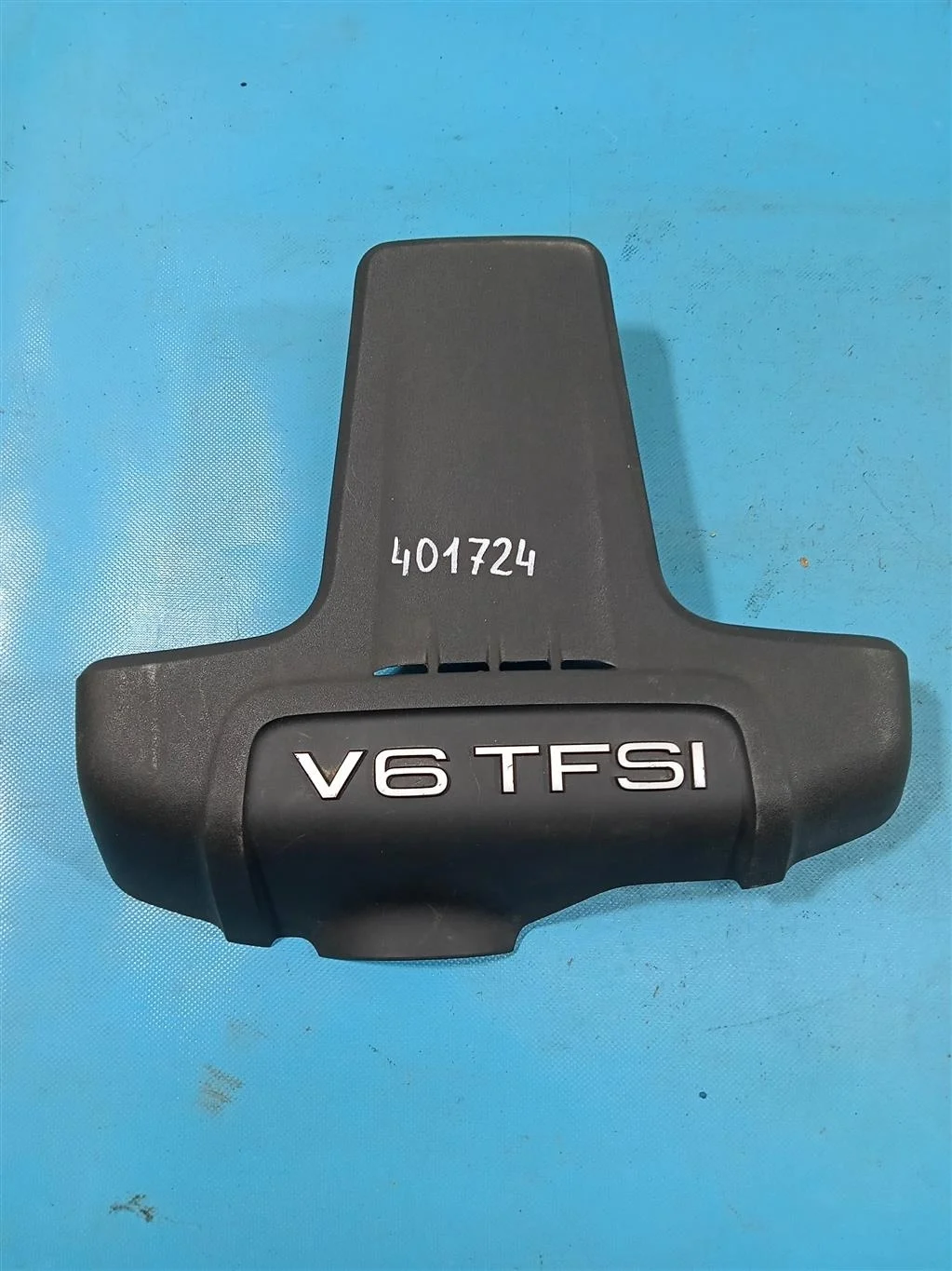 Крышка двигателя декоративная Audi Q7 (2006-2016)