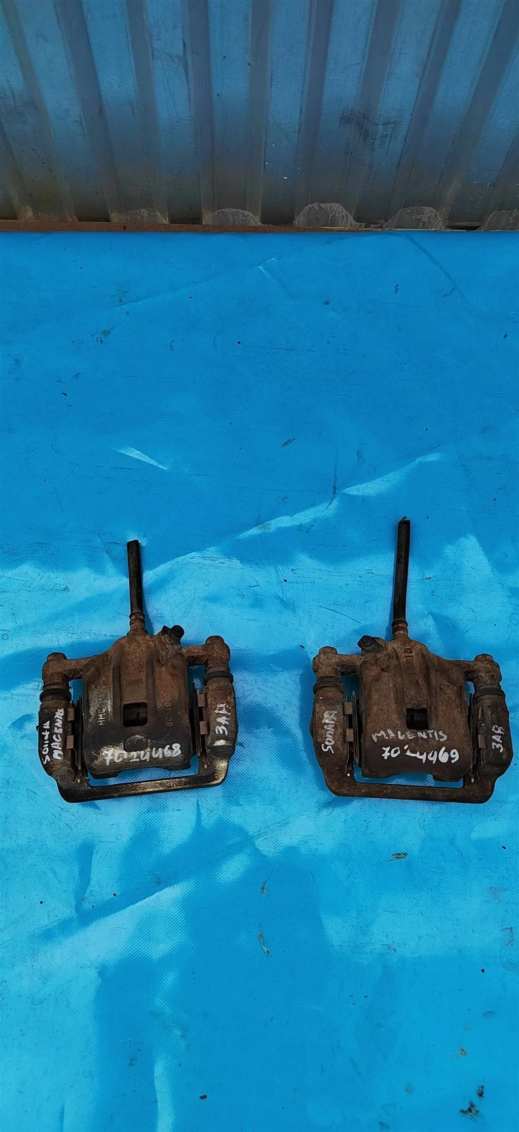 Суппорт тормозной задний правый Hyundai Sonata 4