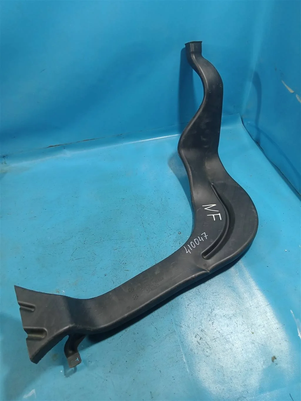 Патрубок VW Touareg NF (2011-2018)