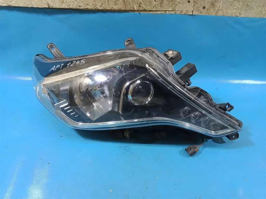 Фара правая Toyota Land Cruiser Prado (150) 2009-