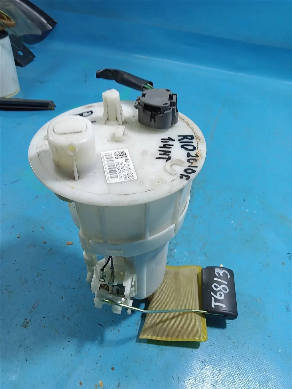 Насос топливный  Kia Rio (2005-2011)