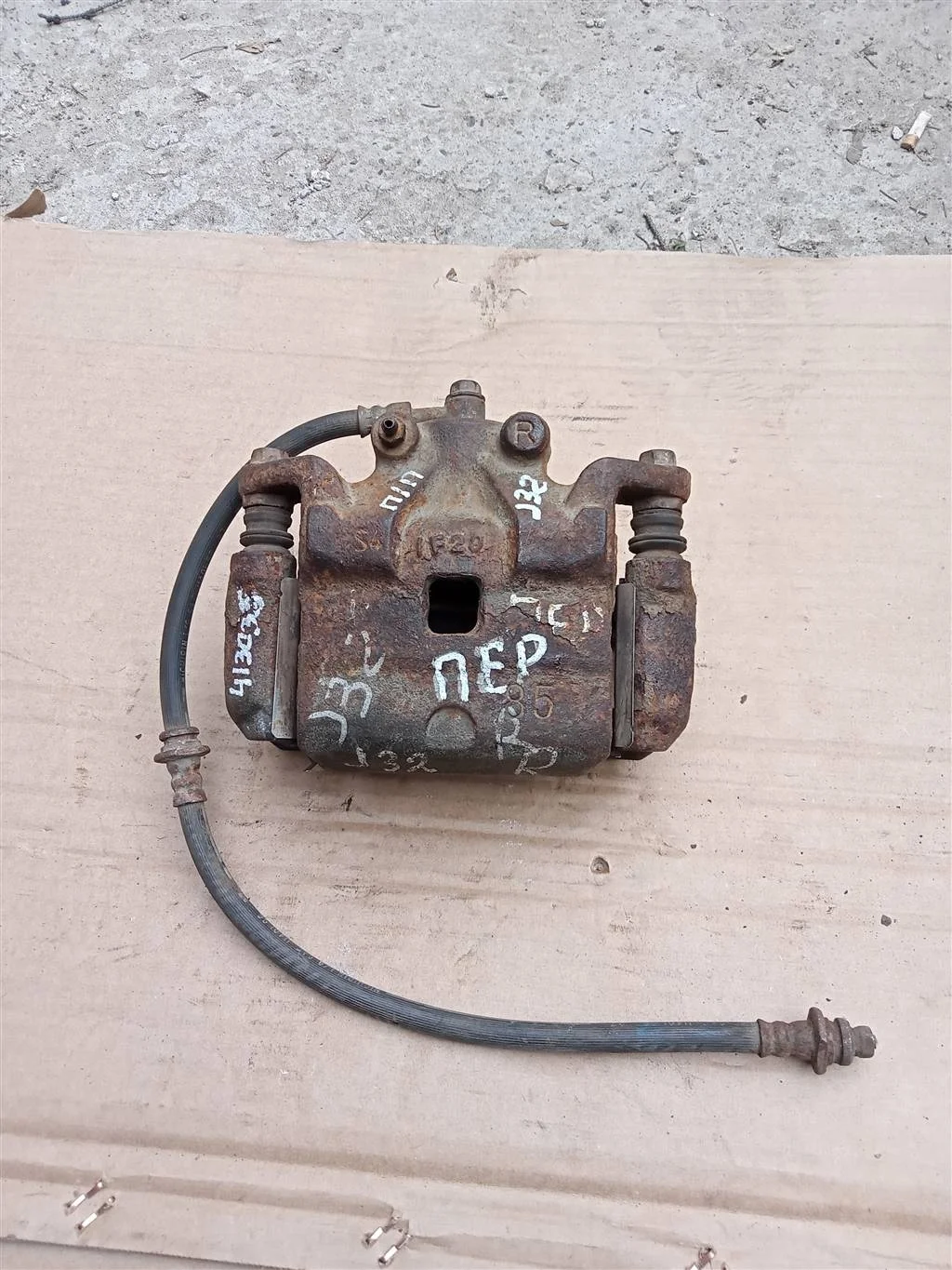 Суппорт тормозной передний правый Nissan Teana L3