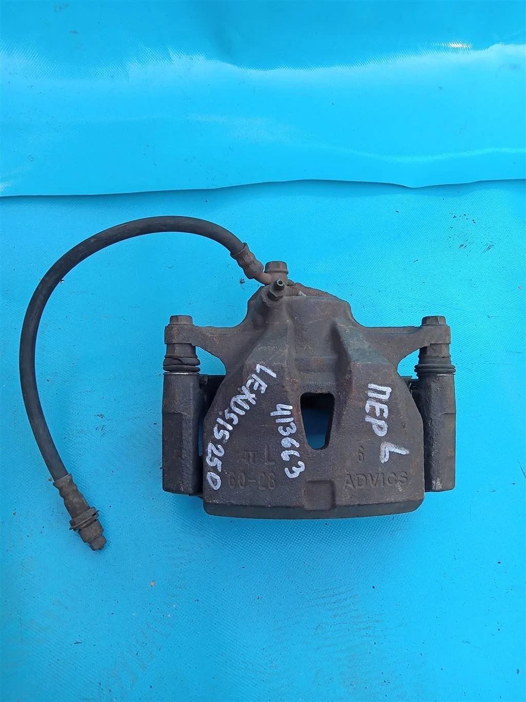 Суппорт тормозной передний левый Lexus IS 250/350