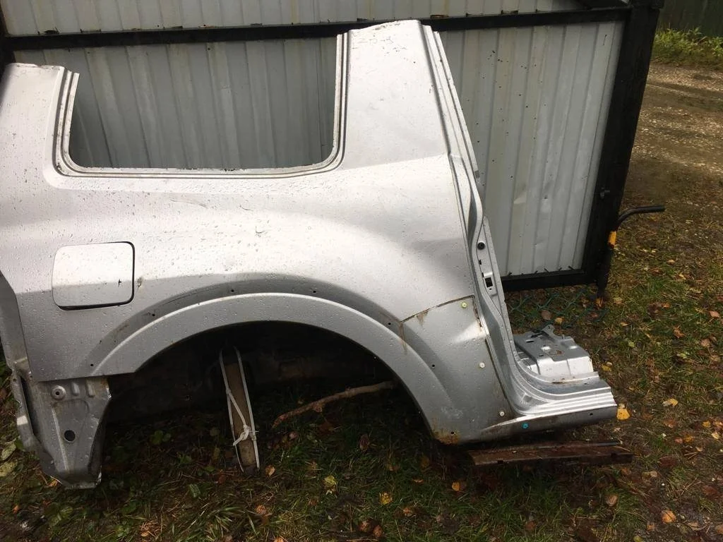 Четверть задняя правая Mitsubishi Pajero /Montero