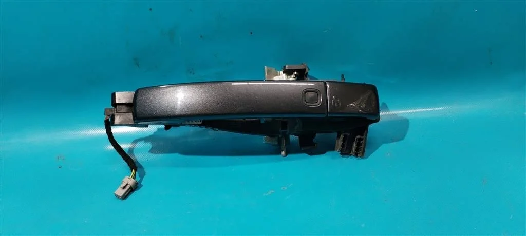 Ручка двери передней наружняя левая Land Rover RA