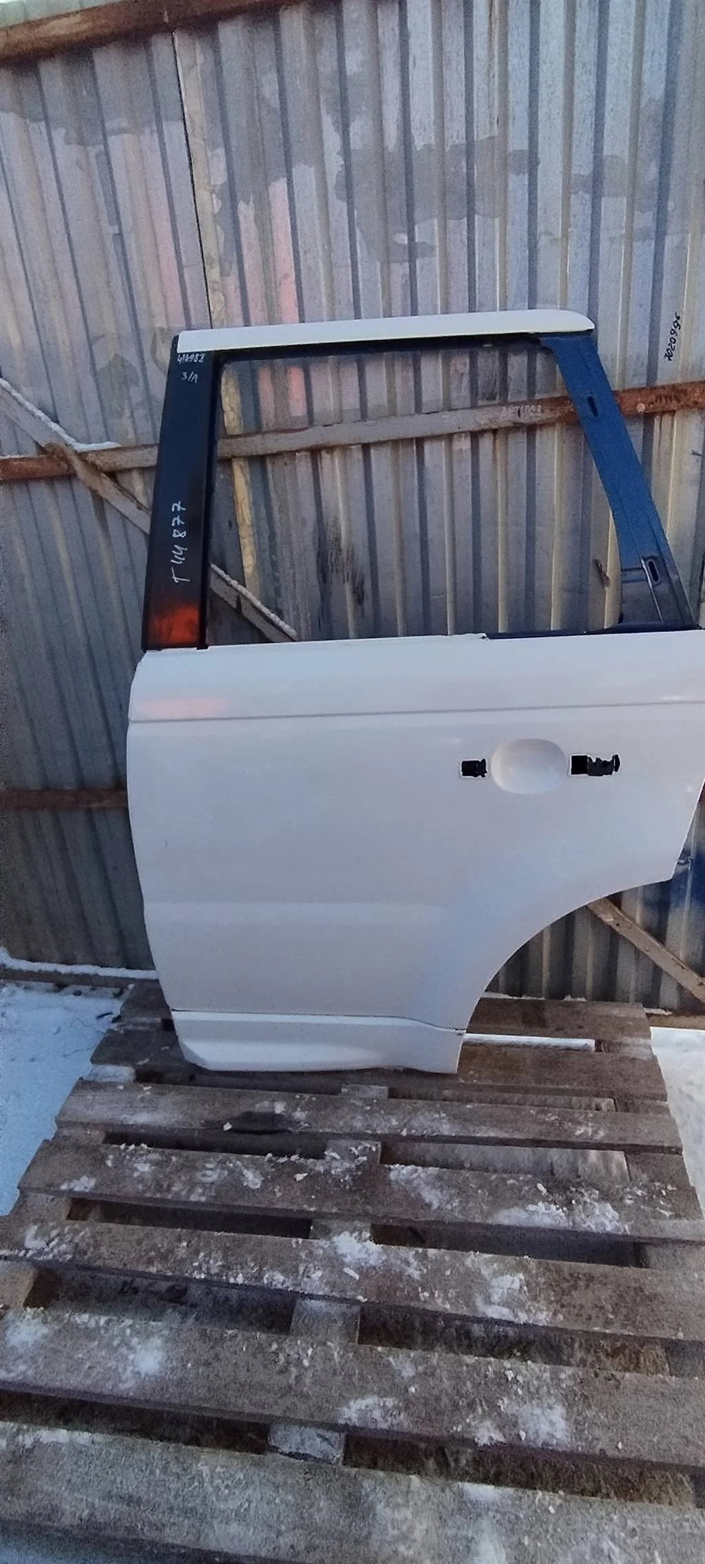 Дверь задняя левая Land Rover RANGE ROVER SPORT L