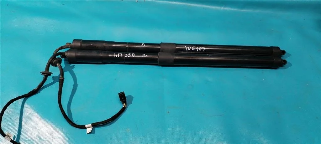 Амортизатор крышки багажника Land Rover RANGE ROV