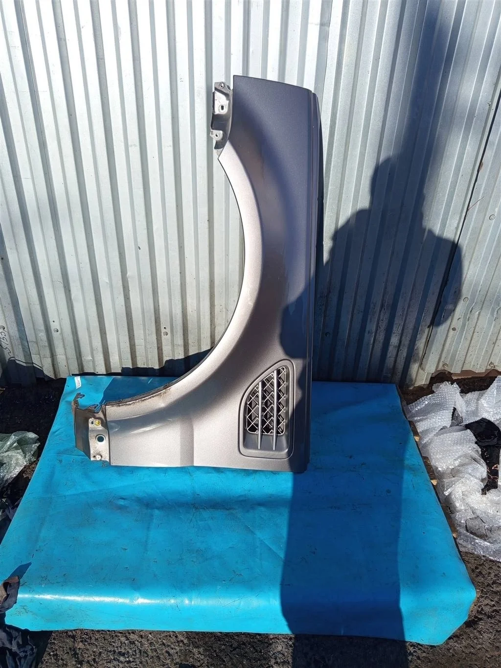 Крыло переднее левое Land Rover RANGE ROVER SPORT