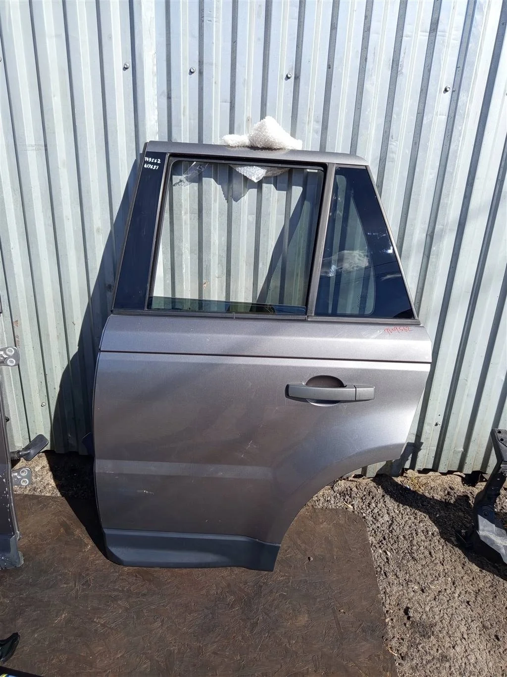 Дверь задняя левая Land Rover RANGE ROVER SPORT L