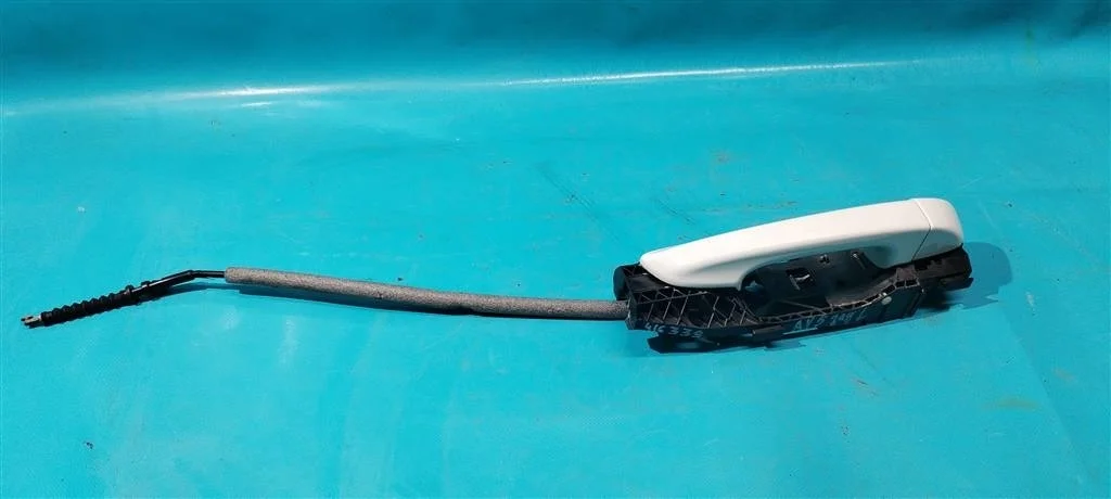 Ручка двери задней наружная левая Porsche Cayenne