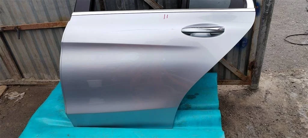Дверь задняя левая Mercedes W205 C Class