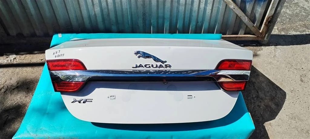 Крышка багажника Jaguar XF, X250 (2008-2015)