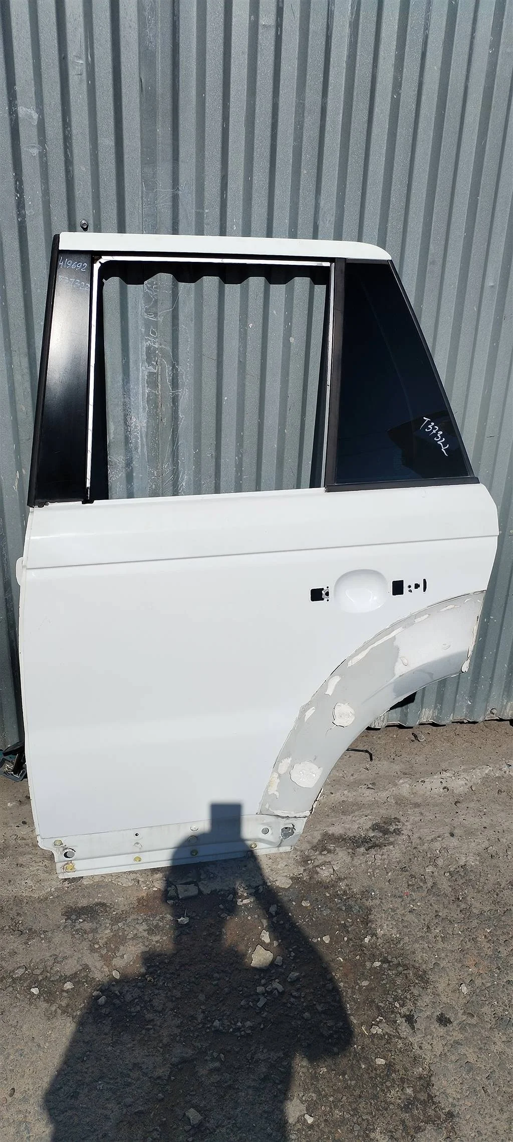 Дверь задняя левая Land Rover RANGE ROVER SPORT L