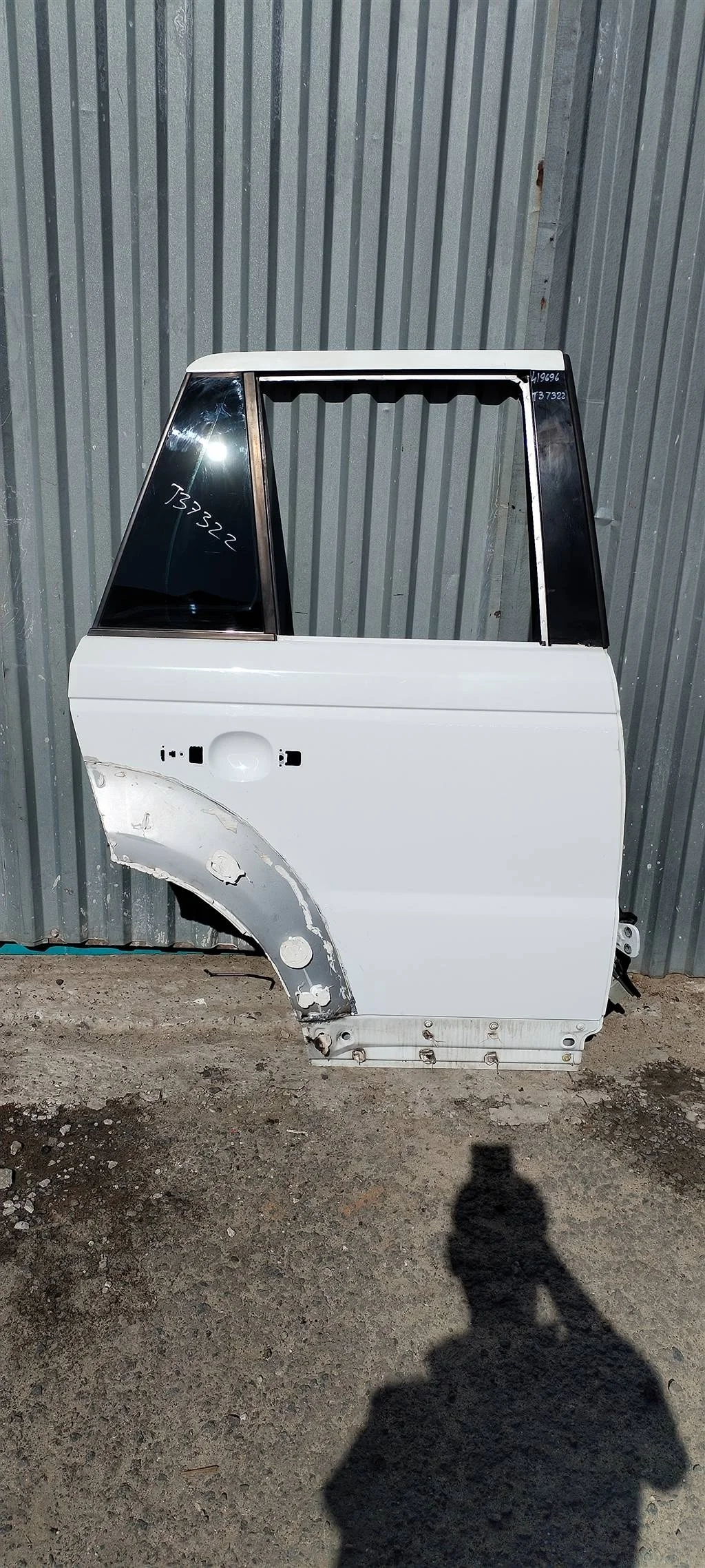 Дверь задняя правая Land Rover RANGE ROVER SPORT