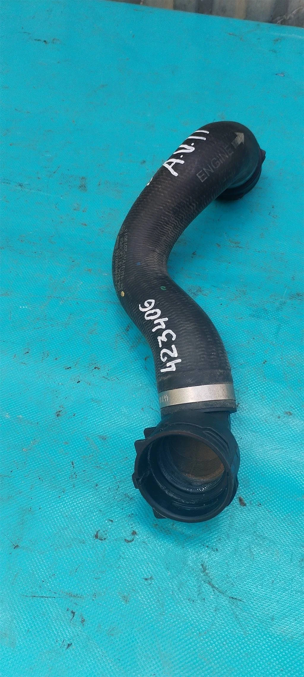 Патрубок системы охлаждения Mercedes W205 C Class