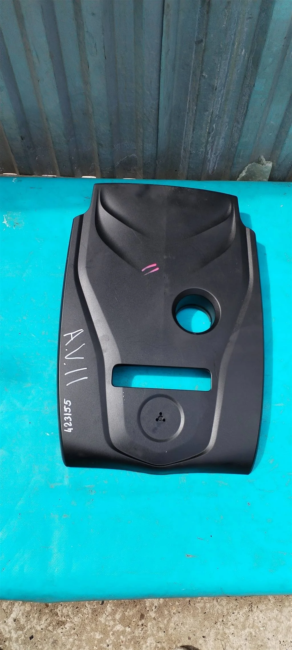 Крышка двигателя декоративная Mercedes W205 C Cla