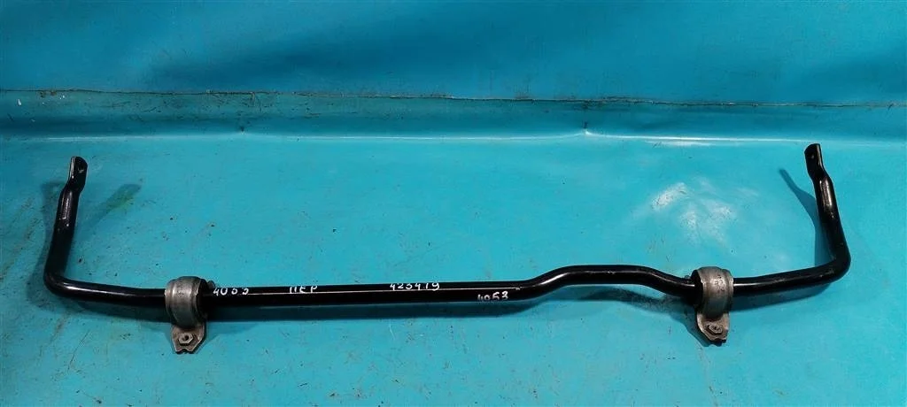 Стабилизатор передний VW Passat B8