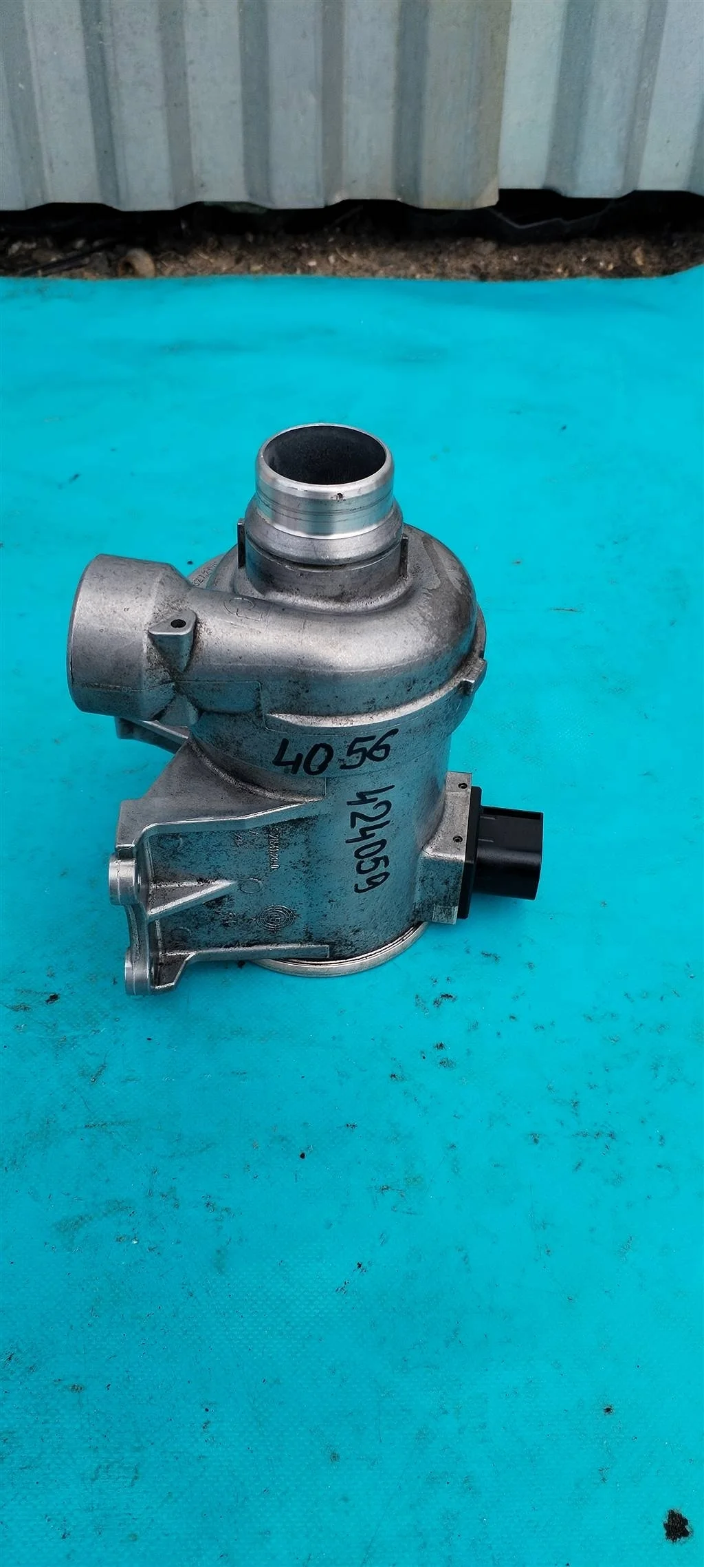 Насос водяной Volvo XC60 (2008-2017)