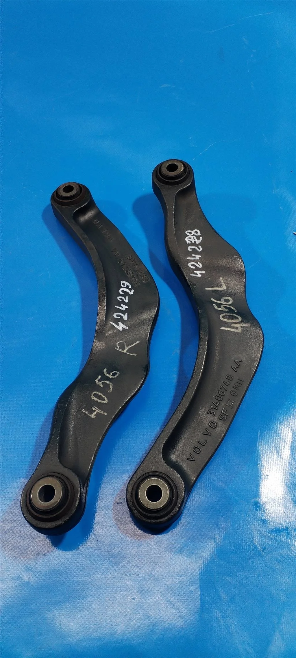 Рычаг задний левый верхний Volvo XC60 (2008-2017)