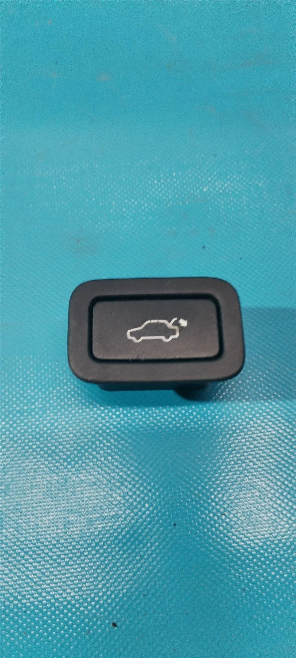 Кнопка открывания багажника Land Rover Range Rove