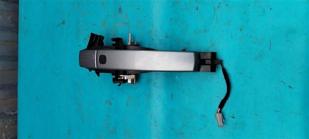 Ручка двери задней наружная левая Land Rover RANG