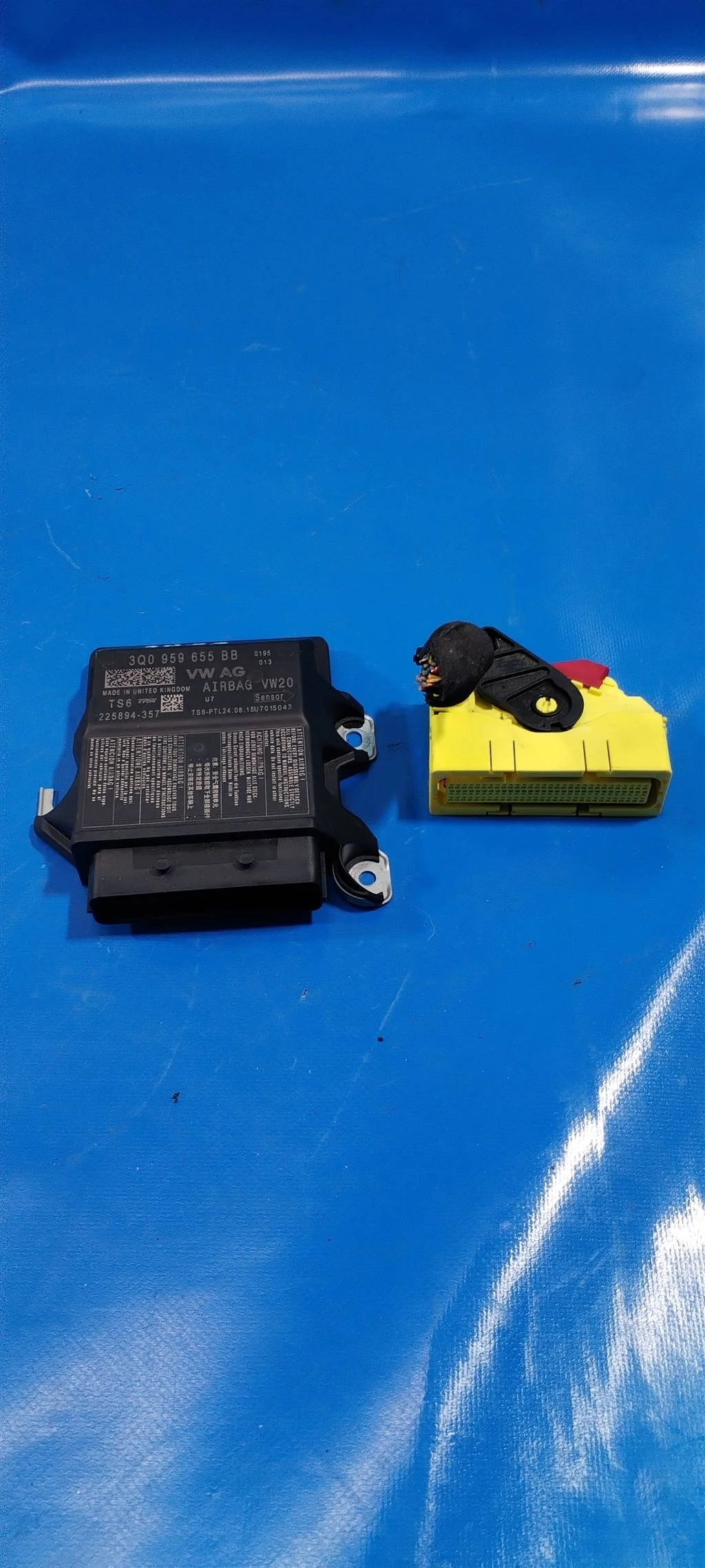 Блок управления AIR BAG VW Passat B8