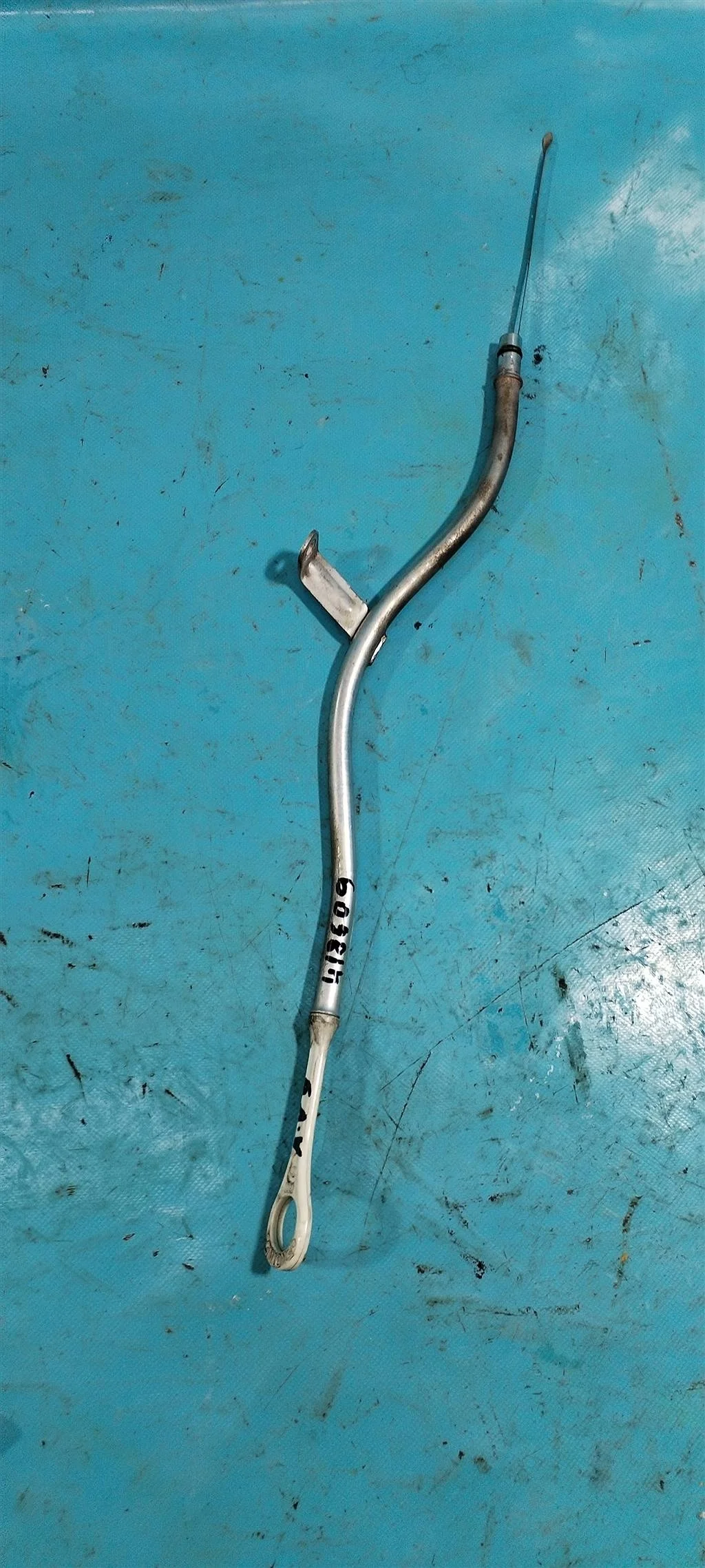 Щуп масляный в сборе с направляющей щупа Mitsubis