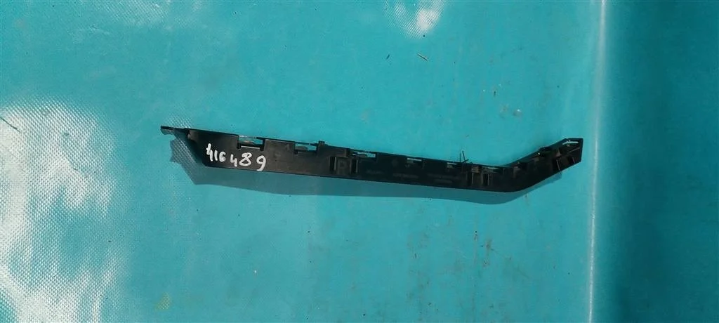 Кронштейн заднего бампера правый Mercedes W204 20