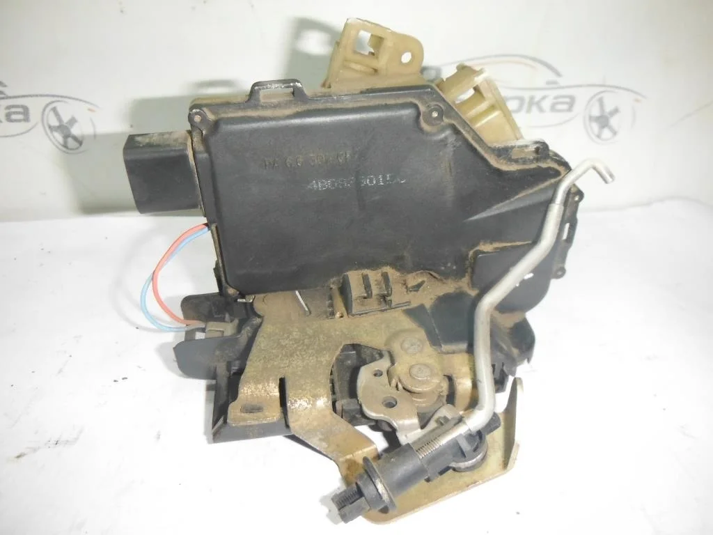 Замок двери задней левой Audi A6 (C5) 1997-2004  [4B0839015C]  в Вологде