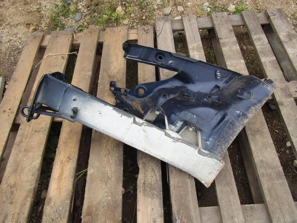 Лонжерон передний правый Skoda Octavia (A4 1U-) 2000-2011  [1U0803092B]  в Вологде
