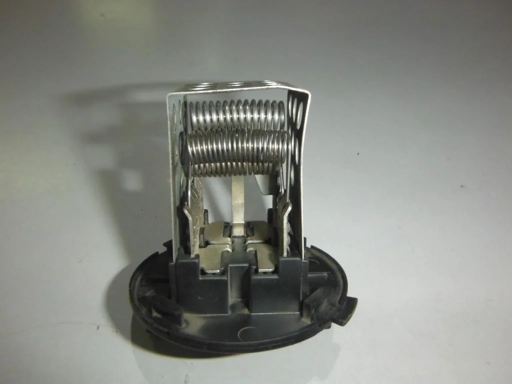 Резистор отопителя Peugeot 307 2001-2007  [6445XE]  1.6 HDi DV6TED4 в Вологде