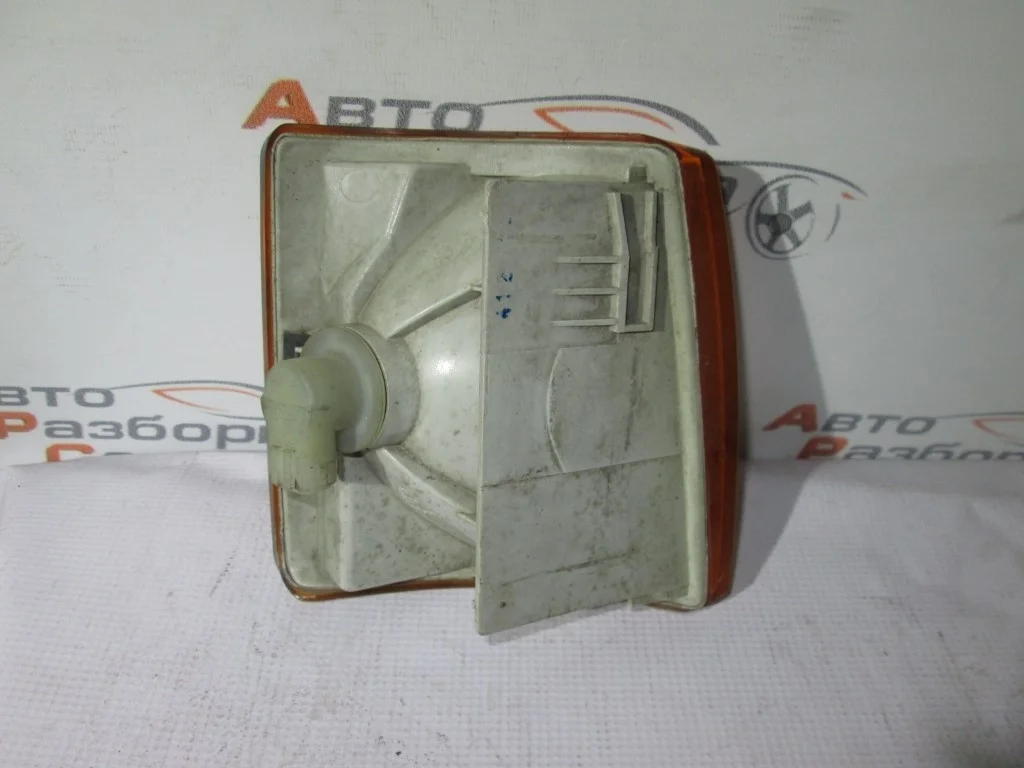 Указатель поворота левый желтый VW Transporter T4 1991-1995  [701953049]  в Вологде