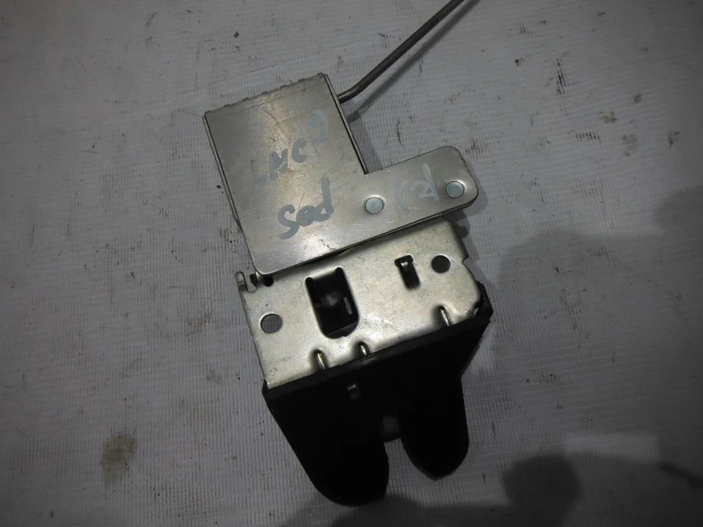 Замок багажника Mitsubishi Lancer (CS) 2003-2006  [MR379216]  в Вологде