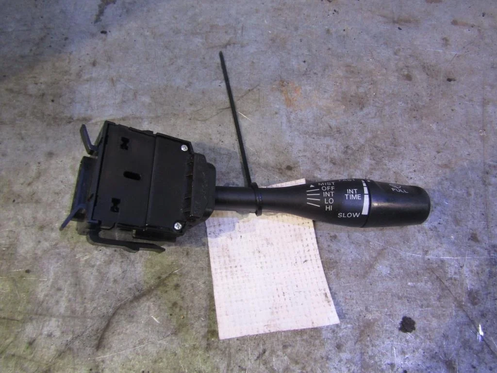 Переключатель стеклоочистителей Mitsubishi Lancer (CS) 2003-2006  [8612A001]  в Вологде