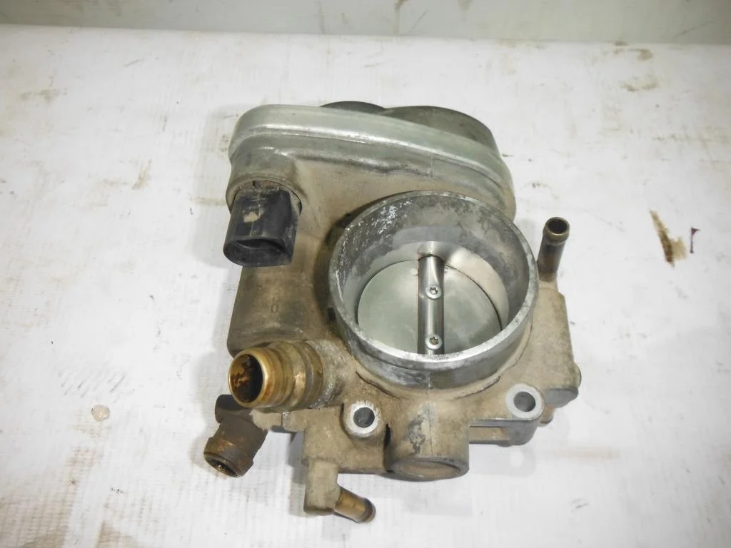 Заслонка дроссельная Opel Zafira B 2005-2012  [55560398]  Z16XE1 в Вологде