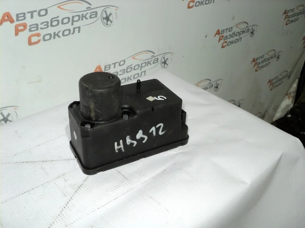 Вакуумное устройство системы центрального замка VW Passat (B3) 1988-1993  [357962257]  в Вологде