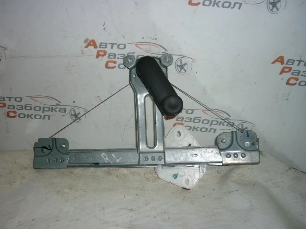 Стеклоподъемник механ. задний левый Renault Logan 2005-2014  [8200804307]  K7MF710 в Вологде