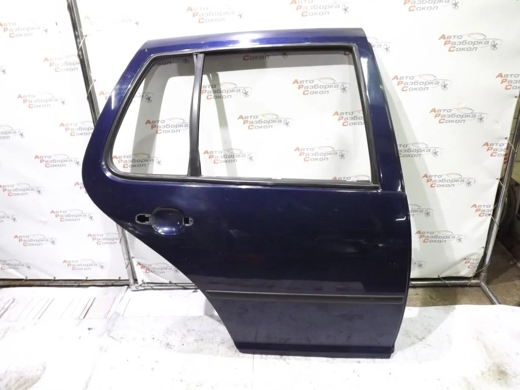 Дверь задняя правая VW Golf IV \Bora 1997-2005  [1J6833056F]  в Вологде