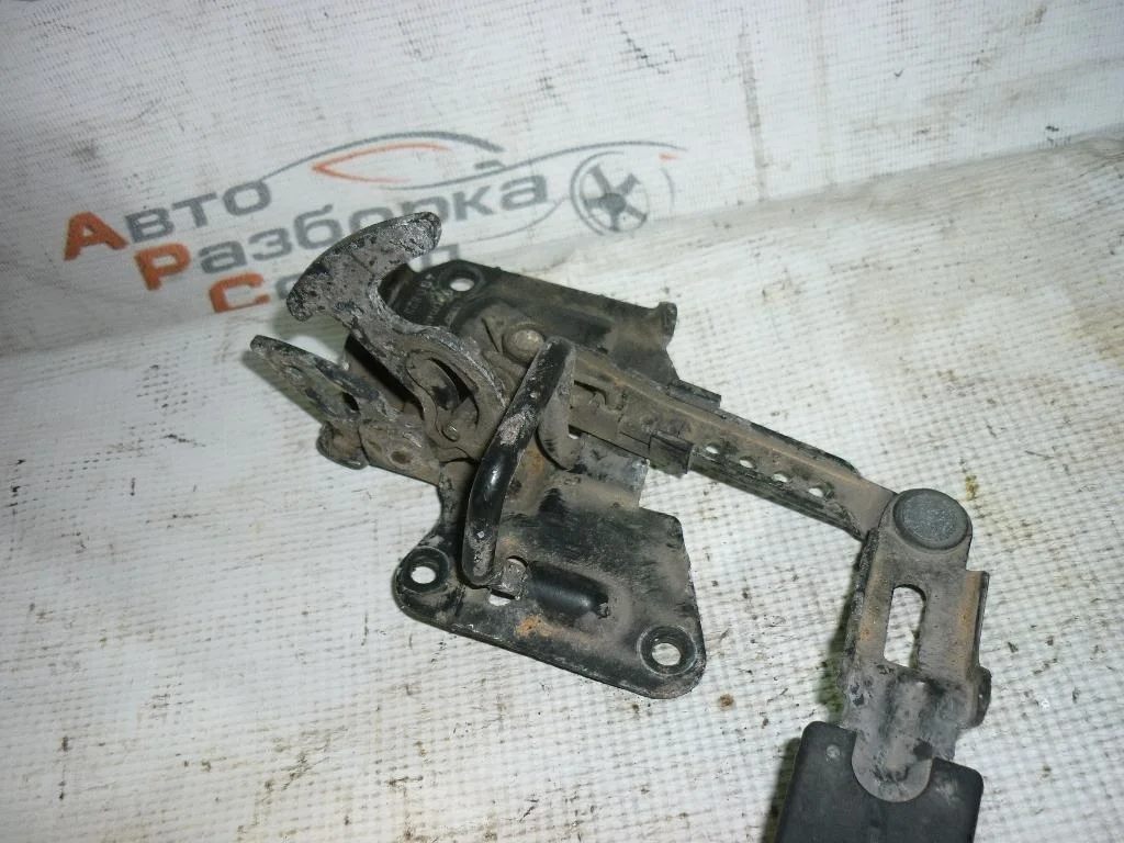 Замок капота Audi A6 (C5) 1997-2004  [4B0823480C]  2.4 V6 ALF в Вологде