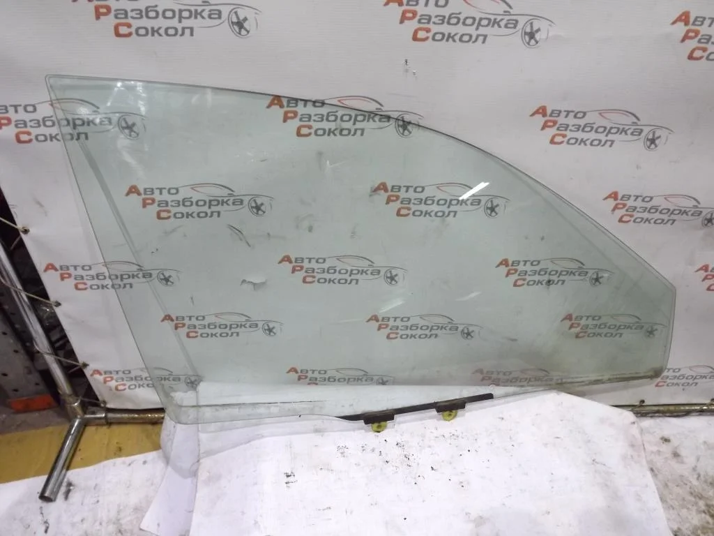 Стекло двери передней правой Mitsubishi Lancer (CS) 2003-2006  [MR525732]  в Вологде