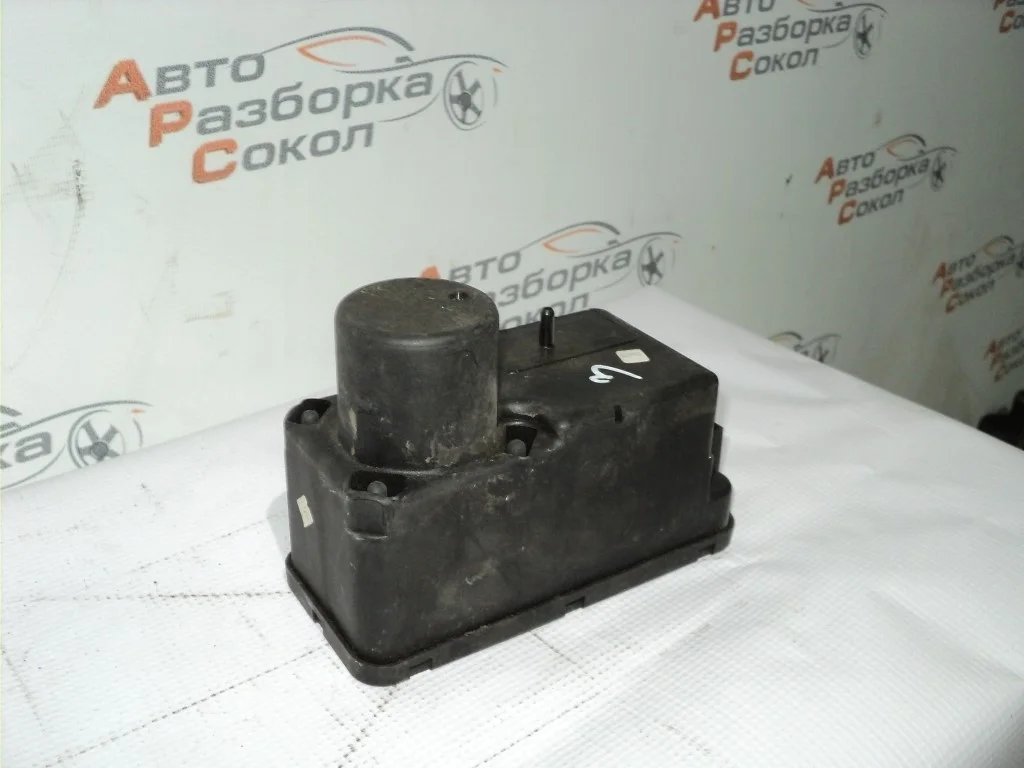 Вакуумное устройство системы центрального замка VW Passat (B3) 1988-1993  [357962257]  в Вологде