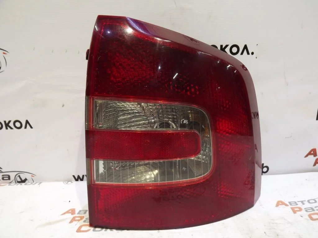 Фонарь задний правый Skoda Octavia (A5 1Z-) 2004-2013  [1Z9945112B]  в Вологде