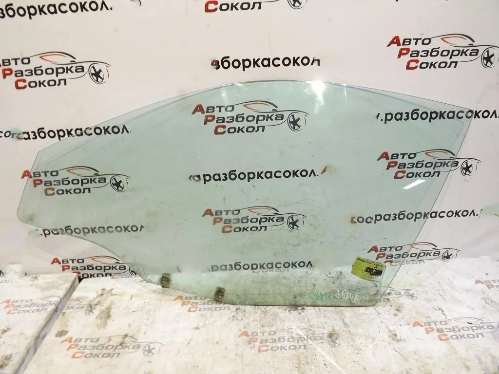 Стекло двери передней левой Mitsubishi Carisma (DA) 1995-2000  [MR720212]  1.9TD F8QT в Вологде