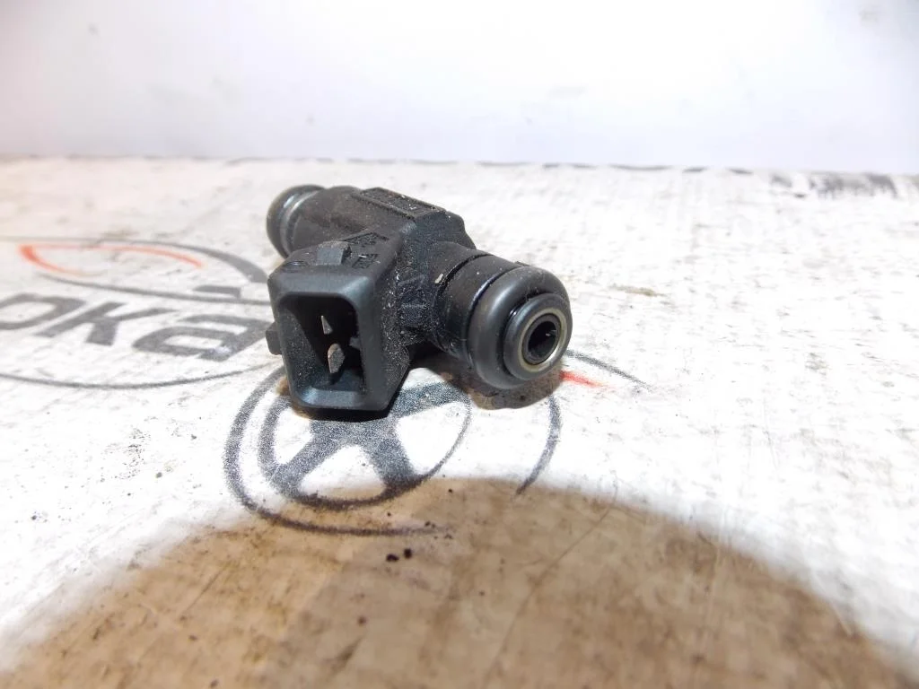 Форсунка инжекторная электрическая VW Polo Classic 1995-2002  [0280155731]  1.0 в Вологде