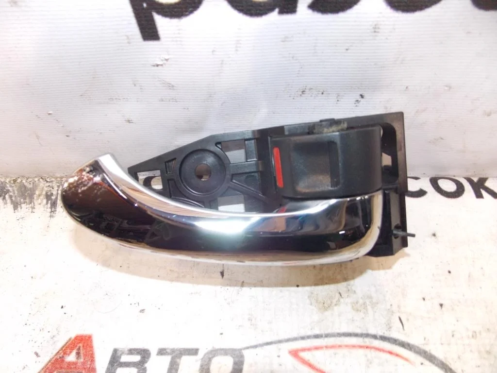 Ручка двери внутренняя правая Toyota RAV 4 2006-2013  [6920533090B0]  в Вологде